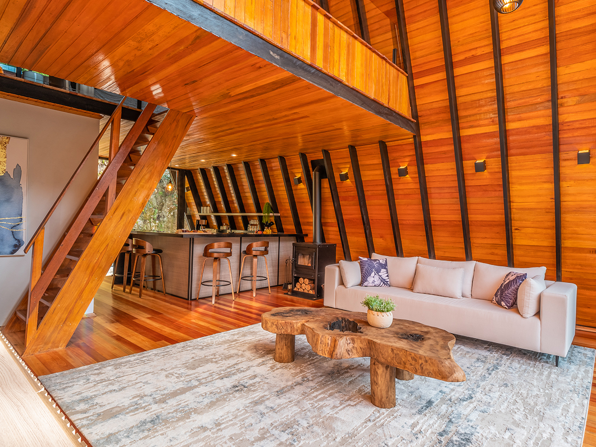 Sala de estar com vista panorâmica